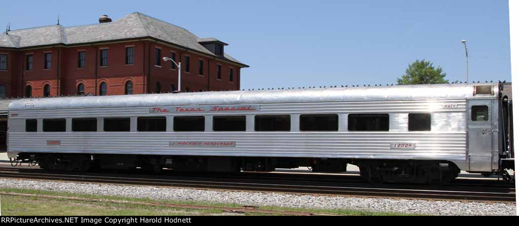 The Texas Special on the rear of train P080